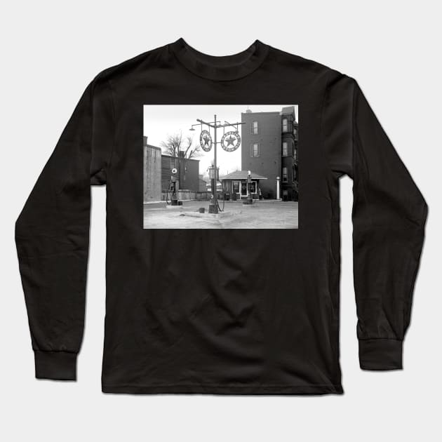 Corner Gas Station, 1925. Vintage Photo Long Sleeve T-Shirt by historyphoto